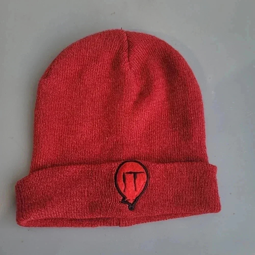 IT Pennywise Knit Beanie Hat Red Stretch Front Patch One Size